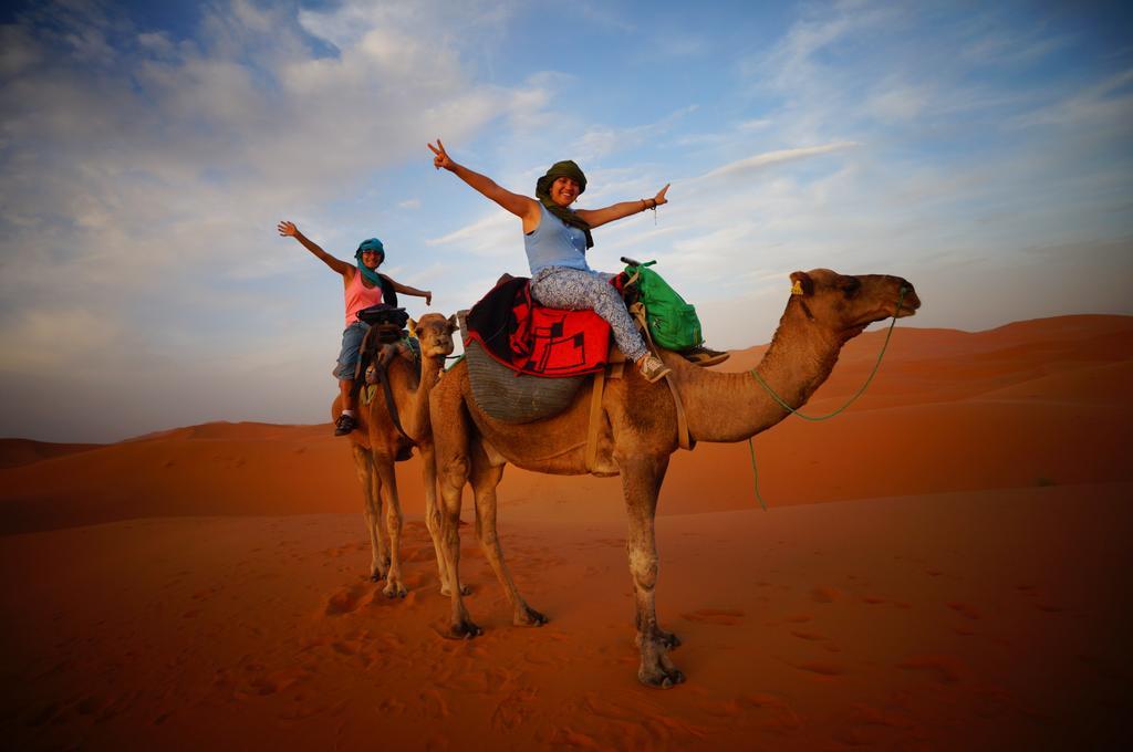 Sahara Camel Tours Camp Merzouga Quarto foto